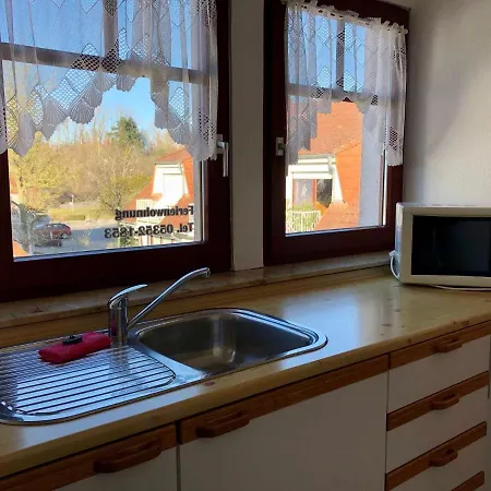 Appartement Ferienwohnung-mary-poppins-mit-balkon-zwischen-strand-wald-wiese-im-suedosten-der-insel-ruegen