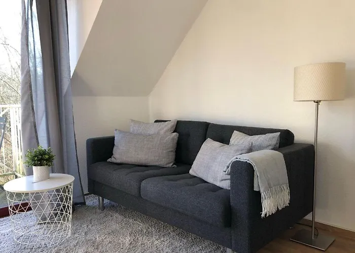 Ferienwohnung-mary-poppins-mit-balkon-zwischen-strand-wald-wiese-im-suedosten-der-insel-ruegen Appartement Gustow (Vorpommern-Rugen)