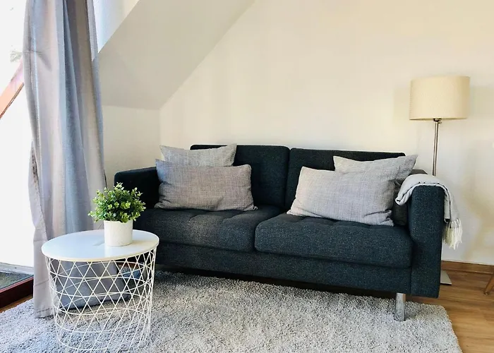 アパート Ferienwohnung-mary-poppins-mit-balkon-zwischen-strand-wald-wiese-im-suedosten-der-insel-ruegen *