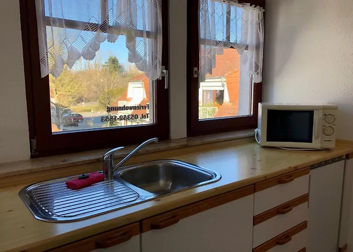 Appartement Ferienwohnung-mary-poppins-mit-balkon-zwischen-strand-wald-wiese-im-suedosten-der-insel-ruegen