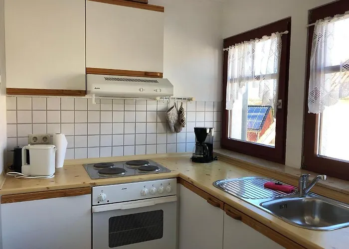 アパート Ferienwohnung-mary-poppins-mit-balkon-zwischen-strand-wald-wiese-im-suedosten-der-insel-ruegen Gustow